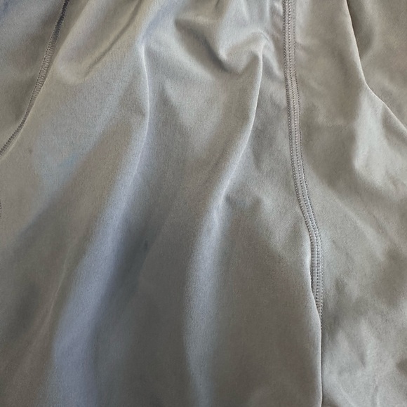 lululemon athletica Women's Blue Shorts - Picture 4 of 7